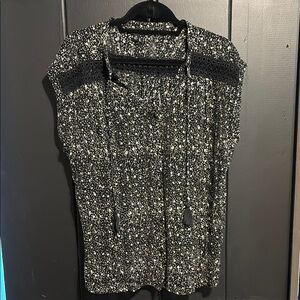 Lucky Brand Smocked Sleeveless Blouse Black and White